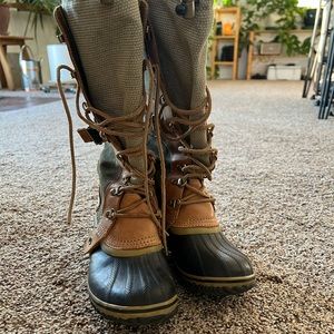 Sorel Conquest Carly women’s size US 7/EUR 38.5.